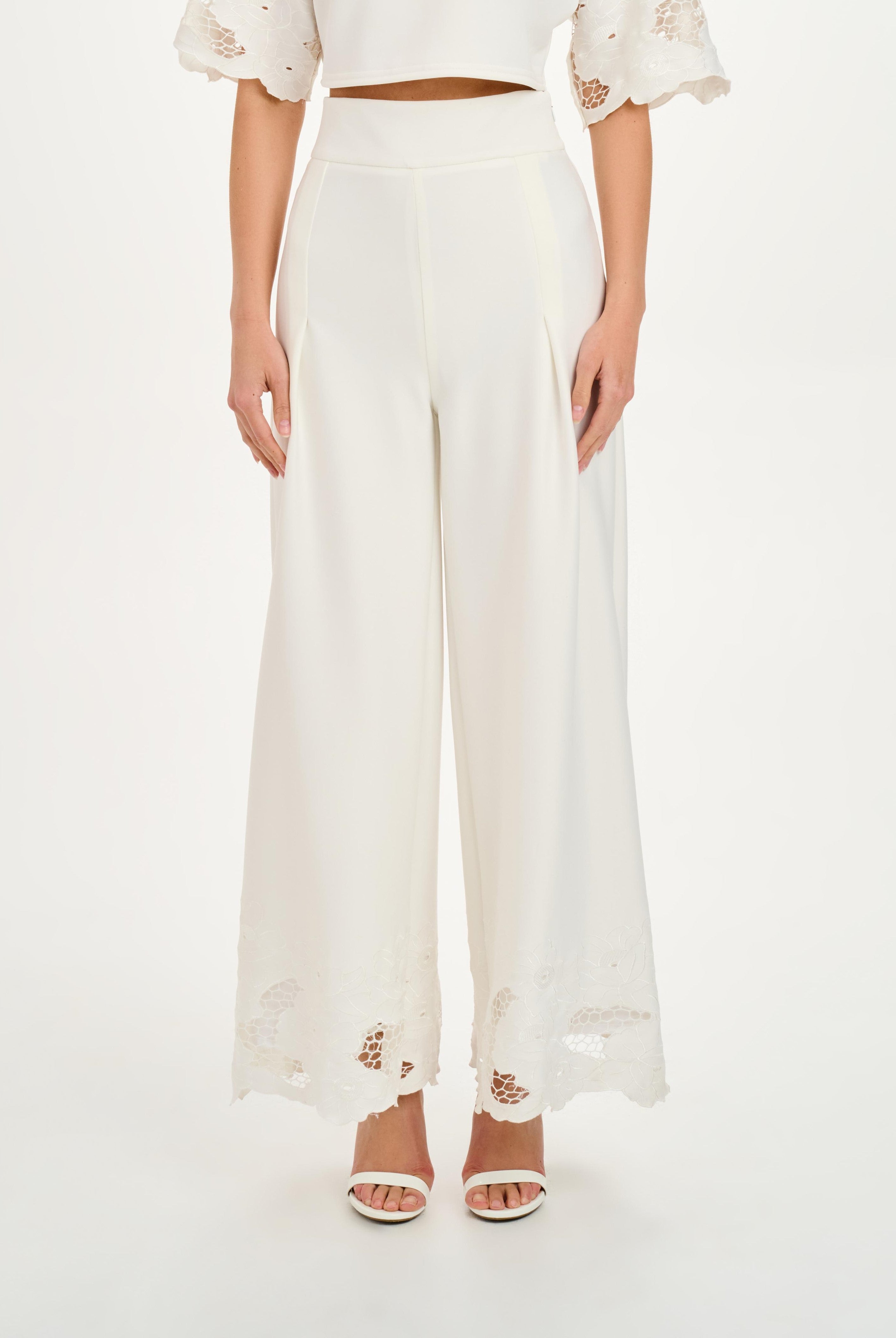 Embroidered eyelid Culotte Pants